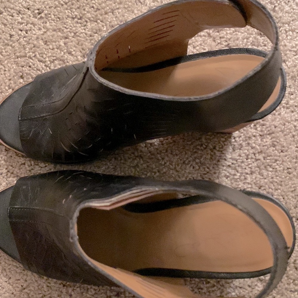 Report | Signature Blade Block Heel - image 7